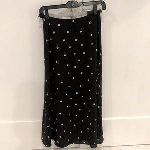 Volume skirt fl square silk like new